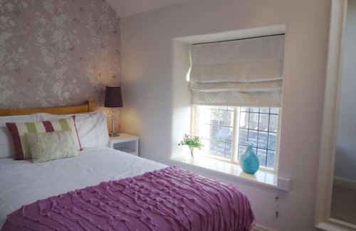 Tideswell Casa | Peak District Luxury cottage, sleeps 8 plus pets