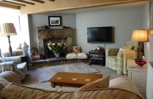 Tideswell Casa | Peak District Luxury cottage, sleeps 8 plus pets