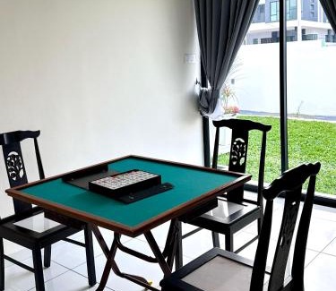 Ipoh Casa | Peak Homestay@Ipoh Perak Malaysia 10-14Pax 5R/6B
