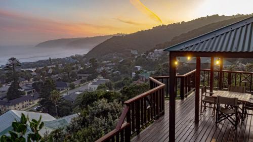 Wilderness Chalet De Esquí | Peak's Cabin - Endless Ocean Views - Fireplace - Fast WiFi