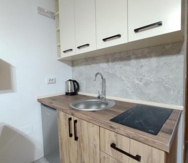 North Macedonia Apartamento | Peak Treats Apartment