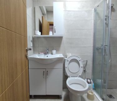 North Macedonia Apartamento | Peak Treats Apartment
