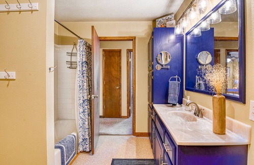 Alpine Village Casa | Peak View Lodge-Beautiful Mountain View, Large Deck, WiFi, W/D, Great for ATVs