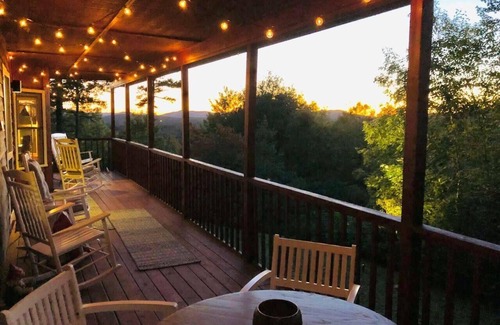 Murphy Cabina | Peakery Pines Nantahala Forest Mountain Escape in Western North Carolina