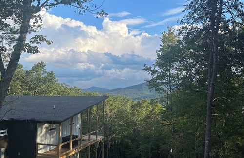 Hayesville Casa | Peaks & Pines Retreat - Gated & Fully Paved - Private Home