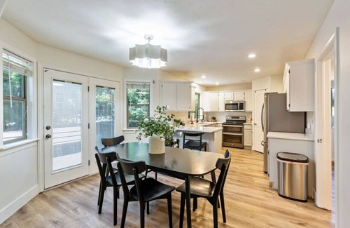 Pleasant Grove Casa | Peakview Paradise | Backyard | Free Massage*