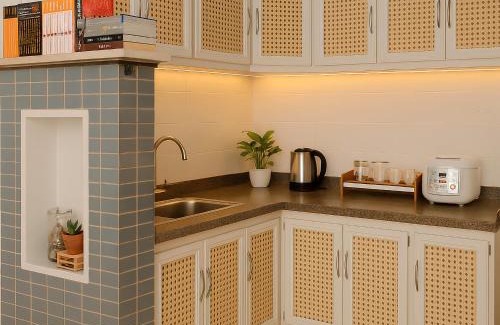 Nguyen Thai Binh Casa | Peanuts Home Calmette - Central Saigon Homestay with Kitchen, Balcony