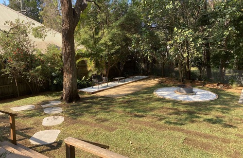Pearl Beach Casa | Beach Shack Semi, 2 Minutes Walk to Beach - LILLY PILLY