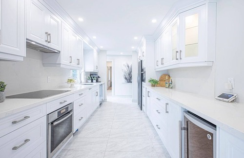 Georgina Casa | Pearl by Lake Simcoe