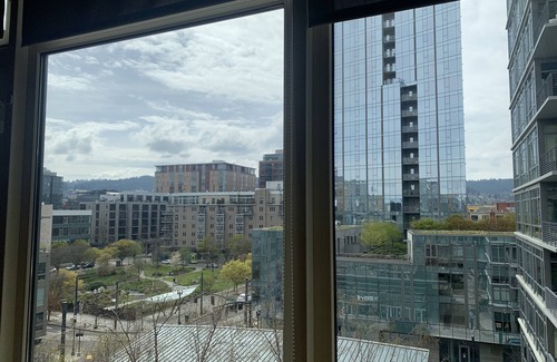 Northwest Portland Condominio | Pearl District, Penthouse Terrace Unit- 2 decks , 1 block from Fields park,