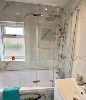 Stoke-on-Trent Casa | Pearl-Home at Esongrace Stays