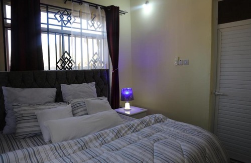 Dar es Salaam Cama Y Desayuno | PEARL LULU MODERN BNB Homestay