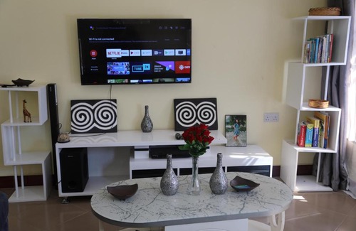 Dar es Salaam Cama Y Desayuno | PEARL LULU MODERN BNB Homestay
