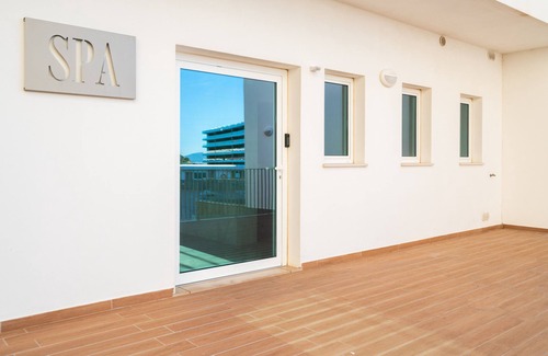 Lagos Apartamento | Pearl of the Marina Lagos Apartment by Ideal Homes