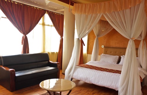 Ngara West Hotel | Pearl Palace Hotel