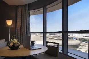 Capital Centre Hotel | Pearl Rotana Capital Centre
