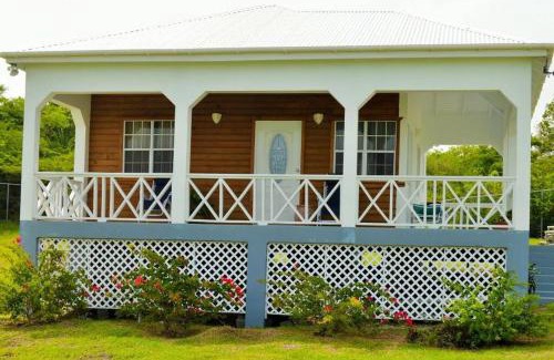 Mamora Bay Casa | Pearl's Hilltop Cottage