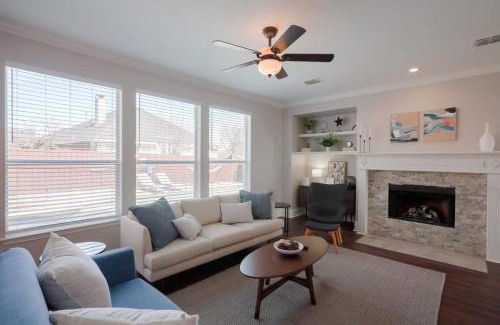 South Arlington Casa | Pearl White Dream Home With Private Pool & Theatre