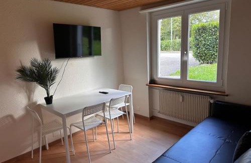 Pieterlen Apartamento | PEARL10 Apartment next to the Daisies
