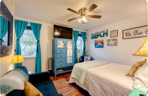Savannah Beach Apartamento | Pearls Pad - Beautiful 1 bedroom apartment- 1 block to beach