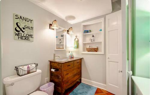 Savannah Beach Apartamento | Pearls Pad - Beautiful 1 bedroom apartment- 1 block to beach