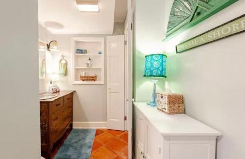 Savannah Beach Apartamento | Pearls Pad - Beautiful 1 bedroom apartment- 1 block to beach