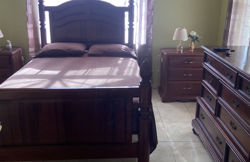 Runaway Bay Cama Y Desayuno | Pearlies Place