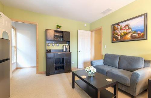Douglas Casa | Pebble Hideaway-downtown Douglas and close to beach!