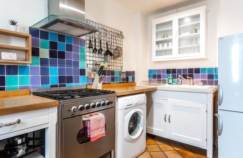 Kemptown Casa | Pebble Mews House | By My Getaways | Parking