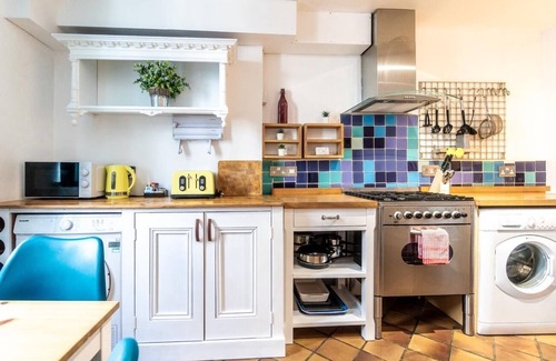 Kemptown Casa | Pebble Mews House | By My Getaways | Parking