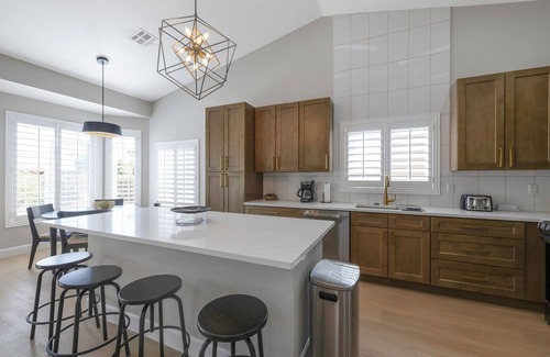 Pebblecreek Casa | Pebblecreek 55+ Resort community. Virtually brand-new home with heated pool!