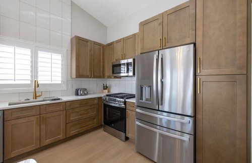 Pebblecreek Casa | Pebblecreek 55+ Resort community. Virtually brand-new home with heated pool!