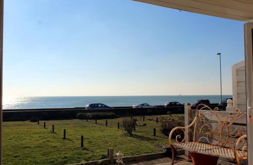 Seaford Casa | Pebbles Beach House By Air Premier