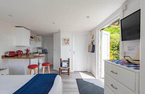 Folkestone Casa | Pebbles by Bloom Stays