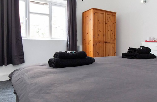 Southampton Casa | Pebbles Guest House Room 1
