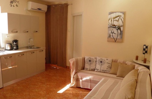 Bogovici Apartamento | Playa de guijarros en el corazón de Malinska!