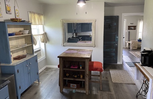 Wanette Casa | Pecan Hill Cottage