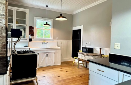 Beaufort Casa | Pecan Point - Sleeps 10 - Stunning Lowcountry home!