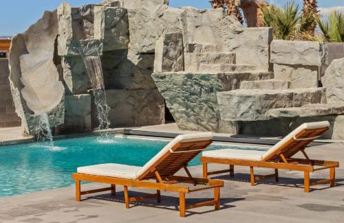 Hurricane Casa | Pecan Valley Oasis - Lux Pool, Sauna and Theater