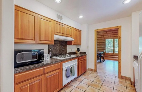 Canoncito Cabina | Pecos Riversong Cabin - a modern 3-bedroom cabin on the Pecos River
