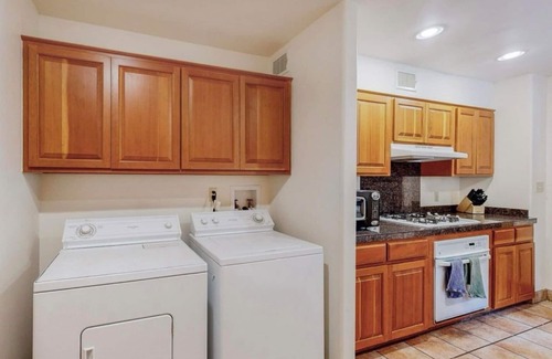 Canoncito Cabina | Pecos Riversong Cabin - a modern 3-bedroom cabin on the Pecos River