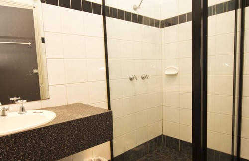 Cessnock Hotel | Peden's Hotel