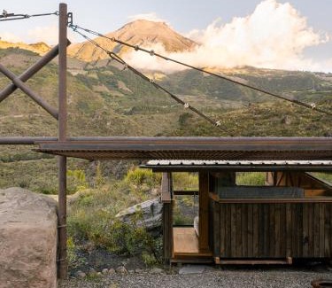 Baños de Agua Santa Otro | Pedra Inn - Premiada Arquitectura con energía solar