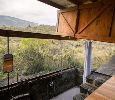 Baños de Agua Santa Otro | Pedra Inn - Premiada Arquitectura con energía solar