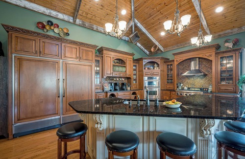 The Galena Territory Casa | Peep the Leaves @ The Territory's BEST Lodge - Year Round Hot Tub! Fire Pit!