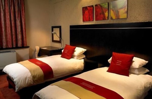 Gaborone Hotel | Peermont Metcourt Inn at The Grand Palm Resort