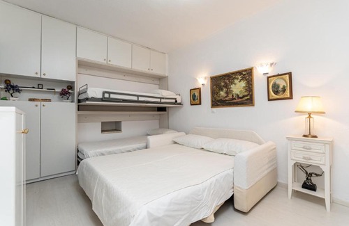 Melanes Apartamento | Pefkakia