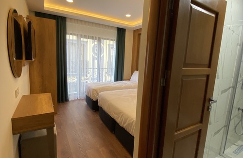 Old City Hotel | Pege Hotel