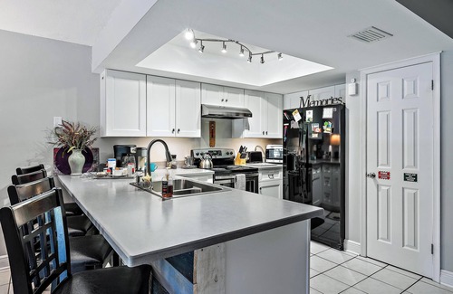 Hobe Sound Casa | ¡Un oasis moderno y tropical a solo minutos de la playa!