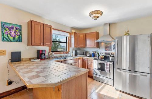 Alpine Casa | Peggy's View - Uplifting Cozy Mountain Views